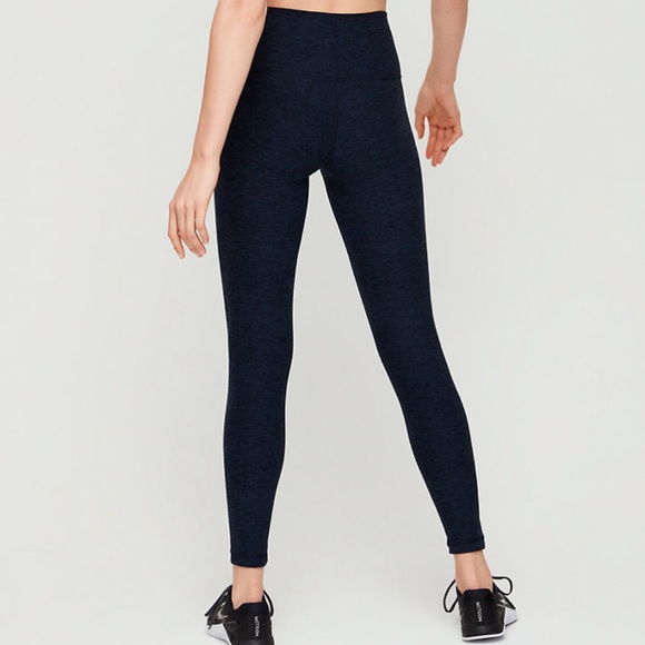 Aritzia leggings ✨ - Picture 3 of 7
